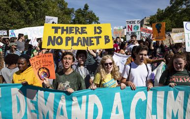 Prosvjednici diljem svijeta zatražili hitno djelovanje po pitanju klimatskih promjena (Foto: AFP)