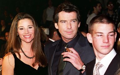 Pierce Brosnan i Keely Shaye-Smith (Foto: AFP)