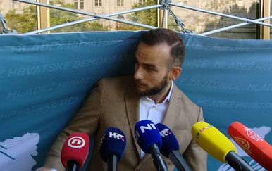 Pano pada na ministra Aladrovića