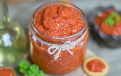 Ajvar: Došlo je to doba godine! Otkrivamo kako i koliko dugo se kuha, a imamo i nekoliko recepata za najbolji domaći ajvar