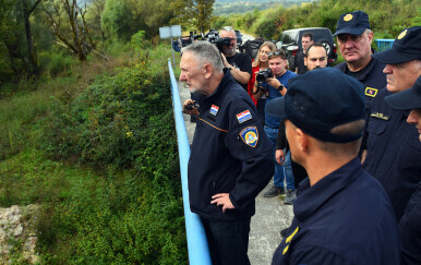 Ministar Davor Božinović obilazio policiju na granici - 1