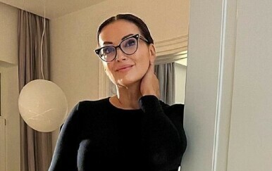 Nina Badrić - 1