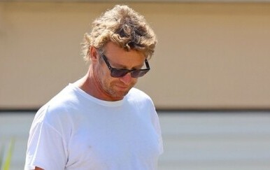 Simon Baker