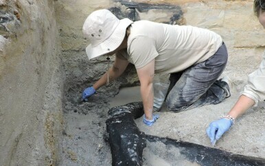 Arheološko iskopavanje drvene konstrukcije u Zambiji