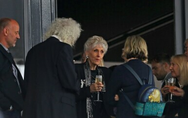 Anita Dobson - 7