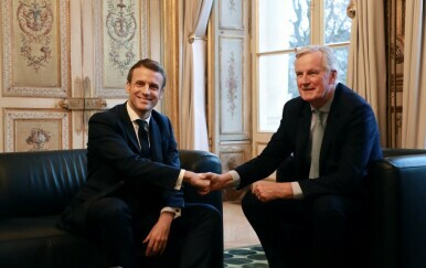 Francuski predsjednik Emmanuel Macron imenovao je za premijera imenovao Michela Barniera - 1