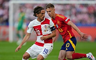 Luka Modrić i Dani Olmo