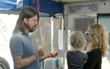 Dave Grohl, Jordyn Blum