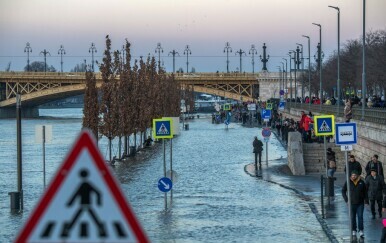 Izlio se Dunav u Budimpešti (arhiva)