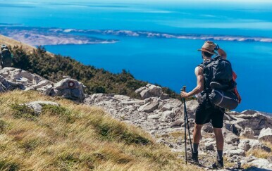 9 kratkih velebitskih priča zbog kojih biste se lakše mogli odlučiti na avanturu života