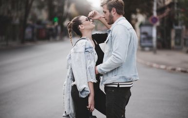 Ponašanja koja uništavaju i najjače veze: 8 nesvjesnih načina kako štetite svojoj vezi