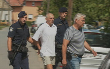 U septičkoj jami obiteljske kuće u Tenji policija je pronašla raskomadano tijelo ženske osobe