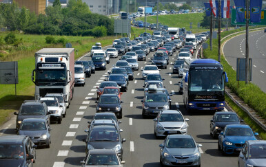 Naplatne postaje Lučko