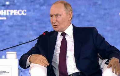 Vladimir Putin na forumu u Vladivostoku