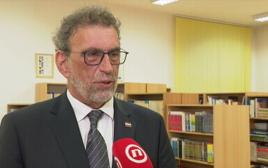 Učenici se vraćaju u škole, ministar Radovan Fuchs objasnio što ih čeka