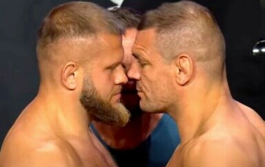 VIDEO Sjajni Ante Delija nokautirao poznatog Poljaka u svom UFC debiju!