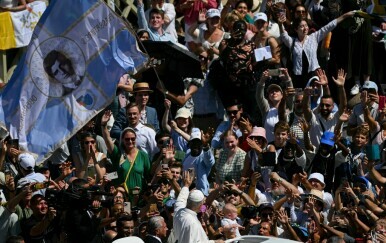 Vatikan na dan proglašenja prvog sveca milenijalca