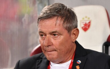 Nova srpska nogometna bruka, Englezi se prošetali Marakanom uz pet komada