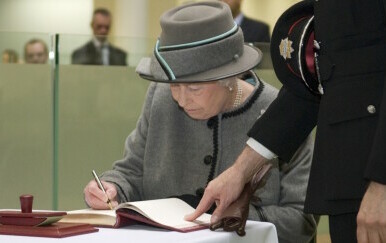 Kraljica Elizabeta II.