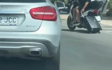 Scena iz prometa na Ibizi