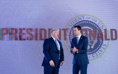 Upucan Trumpov saveznik Charlie Kirk