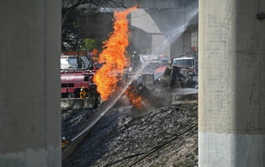 Mexico City: U eksploziji cisterne za gorivo poginulo troje ljudi - 8