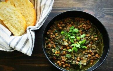 Juha od leće s keljom: Recept za izdašno jelo na žlicu koje grije i želudac i dušu