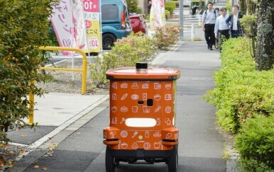 Radikalno rješenje: Nedostaje im radnika pa zapošljavaju - robote