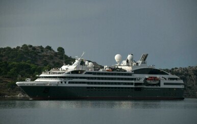 Kruzer L'Austral u Šibeniku - 1