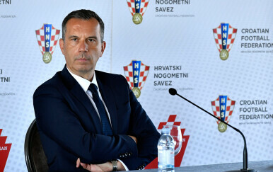Svetina ostaje u HNS-u: Ima golemu plaću i otpremninu, pritisak Dinama na ZNS