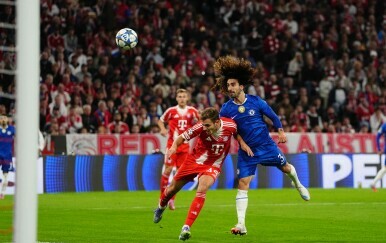 Šokantan prizor u Ligi prvaka: Sjajni Vatreni se primio za koljeno, napustio je igru