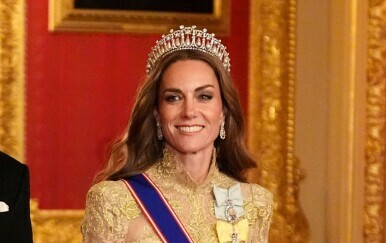 Kombinacija Catherine Middleton za svečanu večeru u Windsoru