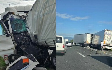 Vatrogasci spašavali vozača kamiona u nesreći na A3