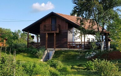 Brvnara Sanja kod Plitvičkih jezera, Airbnb