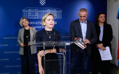 Konferencija za medije stranke Možemo