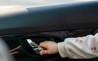 Dijete u automobilu, ilustracija