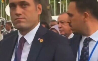 Turski predsjednik Erdogan blokiran na ulici