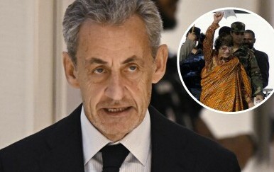 Nicolas Sarkozy i Muammar al-Gaddafi