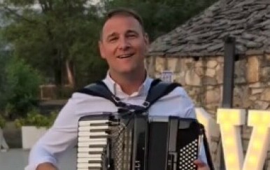 Tko je najpoznatiji harmonikaš u Hrvatskoj Siniša Biško?