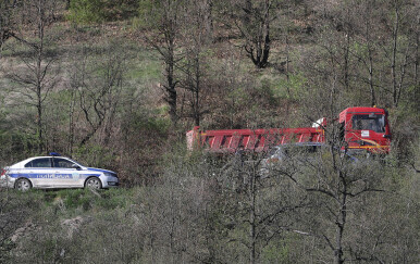 Strašno dvostruko ubojstvo u susjedstvu: Muškarac nožem ubio svoju baku i djeda