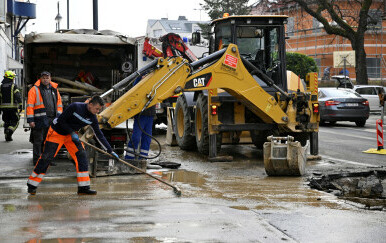 Puknuće cijevi, ilustracija