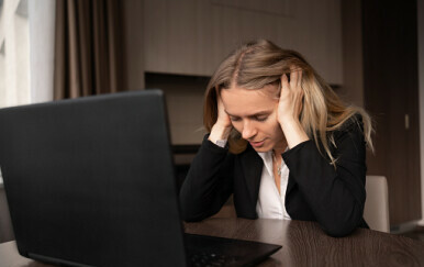 Žena na poslu, ilustracija