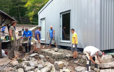 Veliki dan: Otvorenje novog planinarskog skloništa Skorpovac na srednjem Velebitu