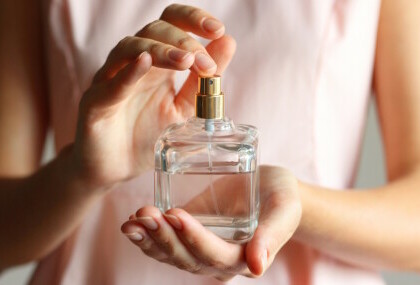 Žena i parfem