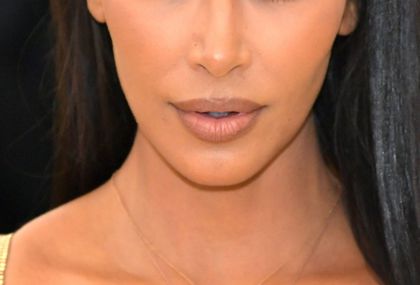 Kim Kardashian rado nosi ruževe u smeđim tonovima