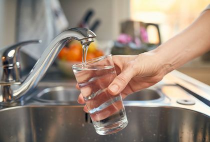 Pijenje dovoljnih količina vode bitno je za zdravlje