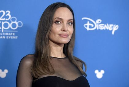 Angelina Jolie je velika ljubiteljica male crne haljine
