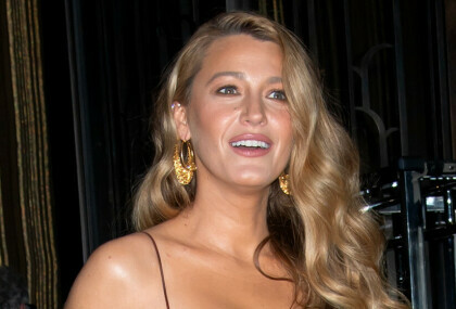 Blake Lively u kaubojskim trapericama i 'mokrom' topu - 5