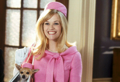 Reese Witherspoon u filmu 'Plavuša uzvraća udarac', nastavku 'Plavuše s Harvarda'