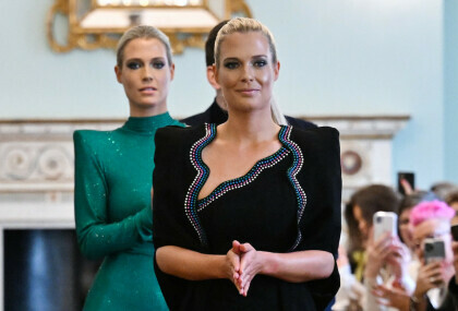 Blizanke Amelia i Eliza Spencer, nećakinje princeze Diane, debitirale su na Tjednu mode u Londonu - 5